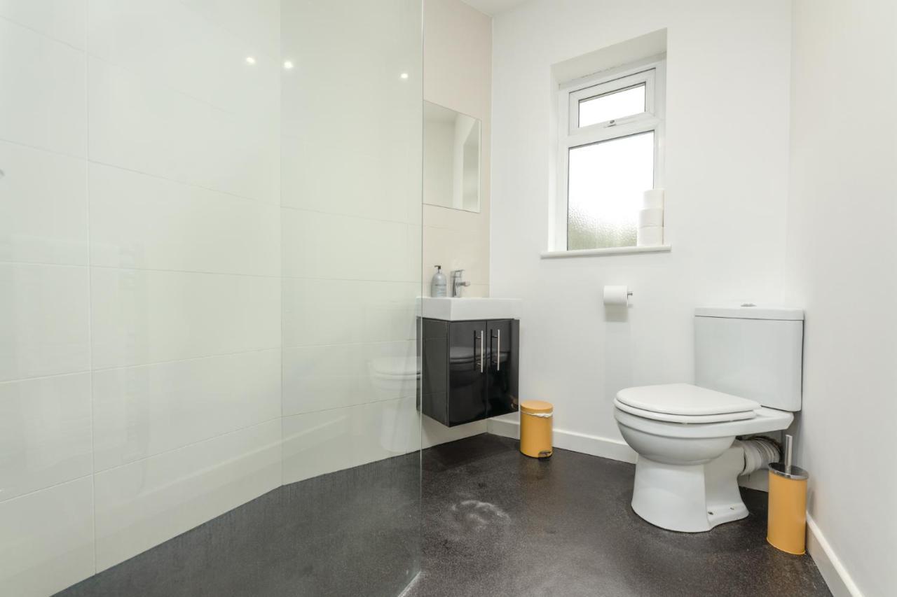 Stayright- 2 Bedroom House, Centrally Located & Close Walk To City Centre Cardiff Zewnętrze zdjęcie