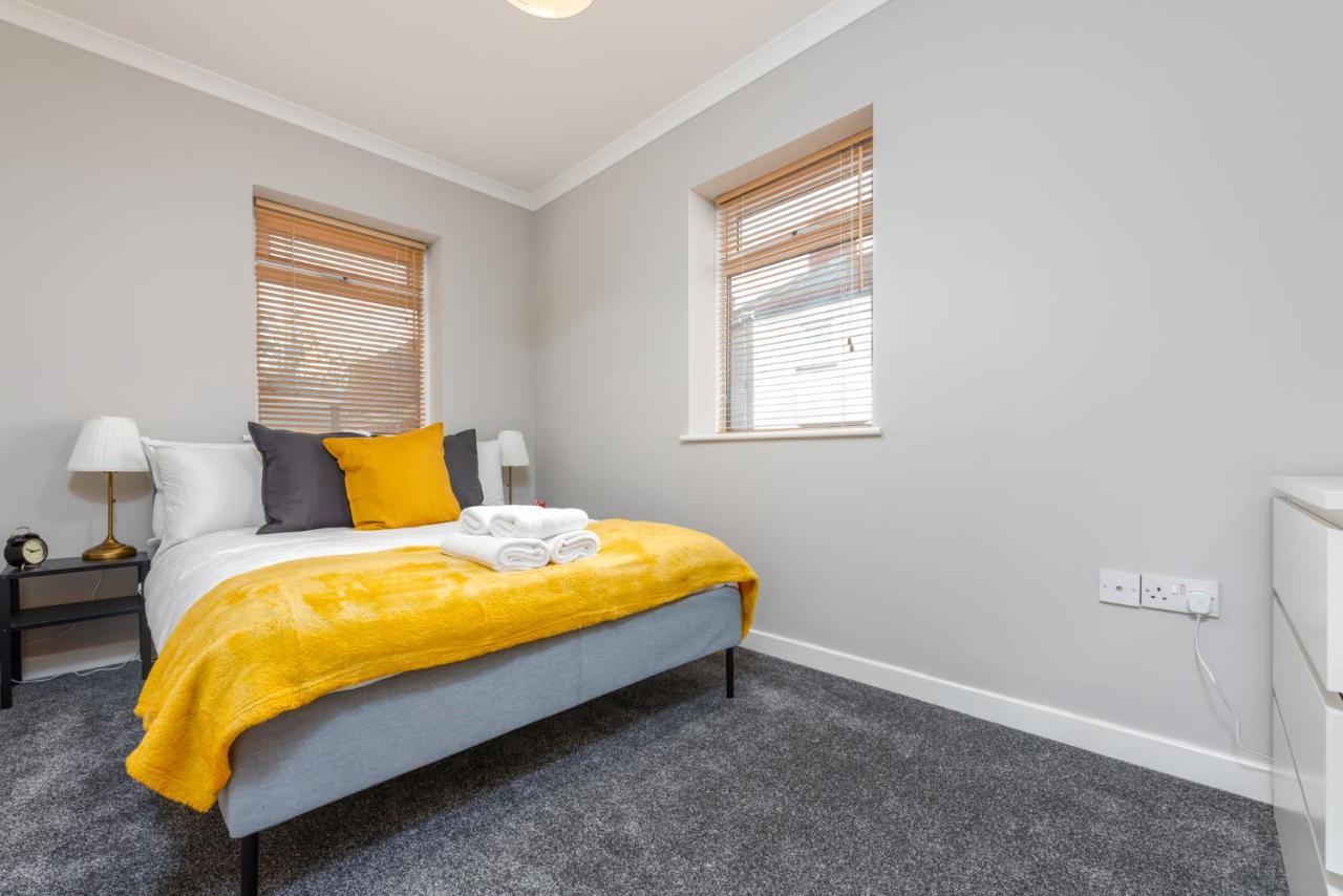 Stayright- 2 Bedroom House, Centrally Located & Close Walk To City Centre Cardiff Zewnętrze zdjęcie